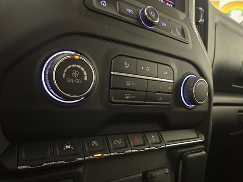 Certified 2025 Chevrolet Silverado 1500 Custom AWD/4WD image 26