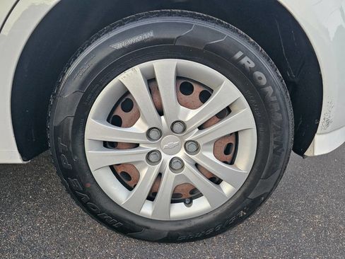 Used 2017 Chevrolet Sonic LT image 41