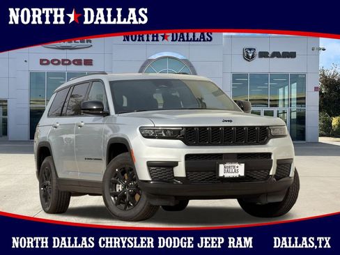 New 2025 Jeep Grand Cherokee L Altitude AWD/4WD image 1