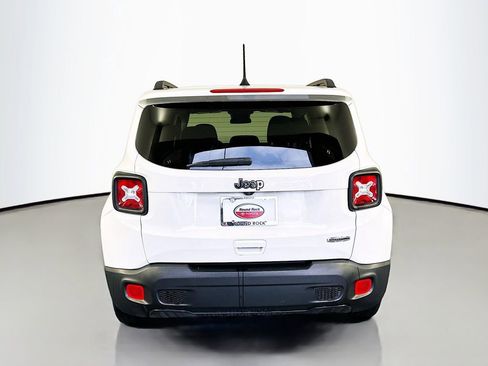 Used 2019 Jeep Renegade Latitude image 6