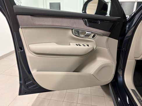 New 2026 Volvo XC90 T8 Ultra w/ Protection Package AWD/4WD image 15