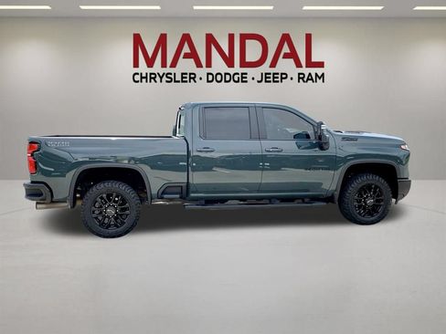 Used 2025 Chevrolet Silverado 2500 LT w/ Trail Boss Package AWD/4WD image 4