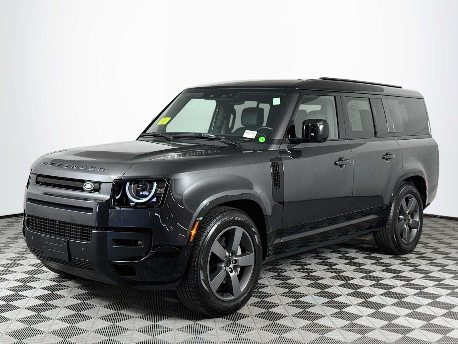 Used 2026 Land Rover Defender 130 X-Dynamic SE AWD/4WD image 33