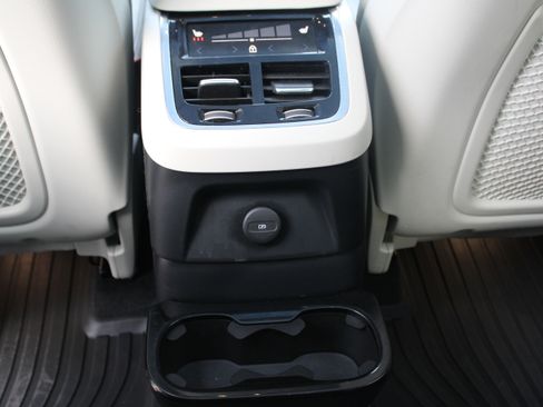 Used 2021 Volvo XC90 T8 Inscription w/ Advanced Package image 40