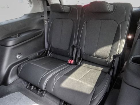 New 2023 Jeep Grand Cherokee L Laredo w/ Trailer Tow Group (B) image 22