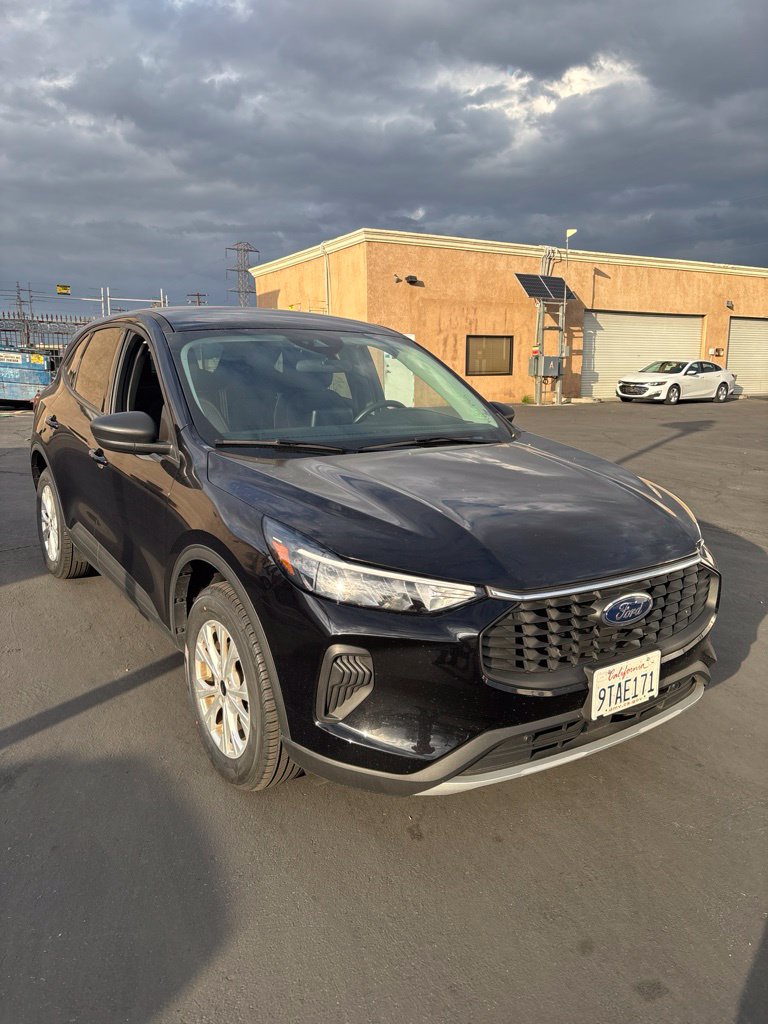 Used 2025 Ford Escape Active AWD/4WD image 3