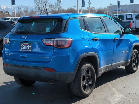 Used 2020 Jeep Compass Sport image 3