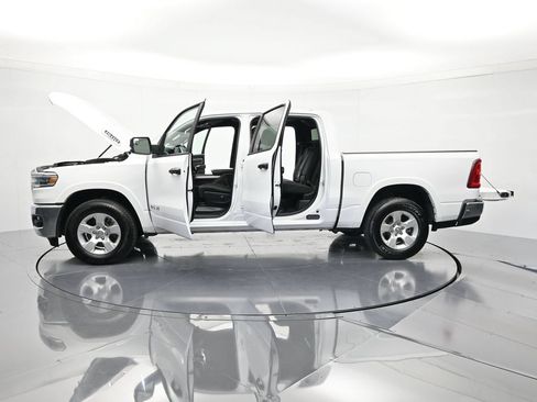 Used 2025 RAM 1500 Big Horn AWD/4WD image 47