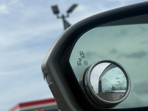 Used 2016 Lincoln MKX Reserve w/ Technology Package image 12