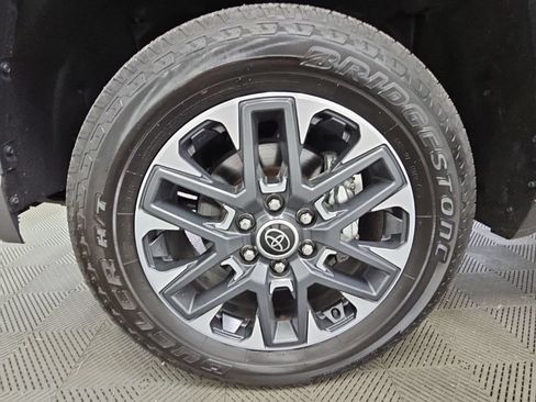 Used 2024 Toyota Tundra Limited AWD/4WD image 45