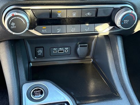 Certified 2024 Nissan Sentra SV image 24