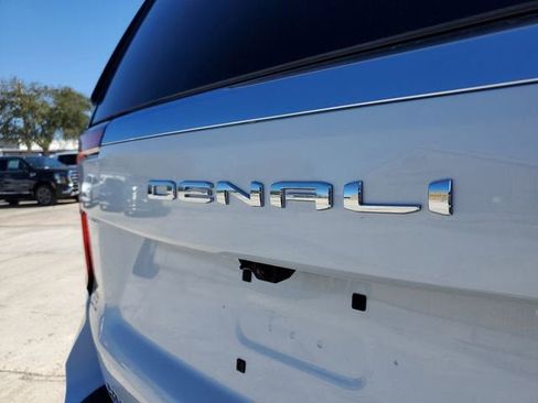 New 2026 GMC Yukon XL Denali w/ Sun & Power Step Package image 9