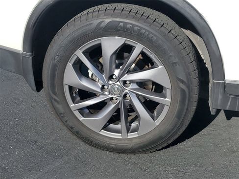 Used 2016 Nissan Rogue SL w/ SL Premium Package image 7