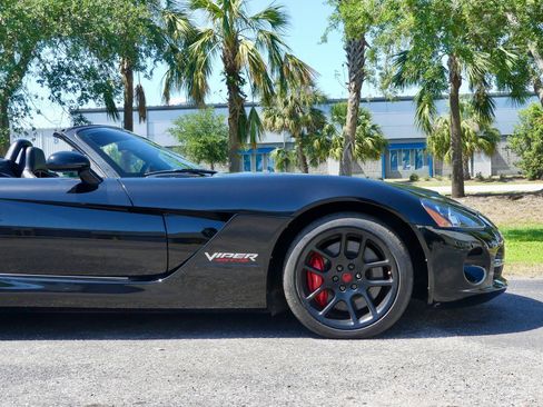Used 2004 Dodge Viper SRT-10 image 37
