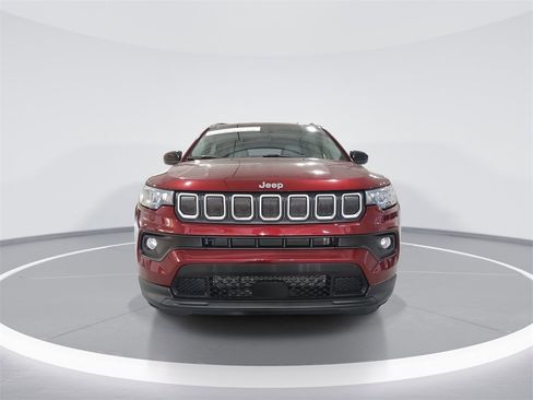 Used 2022 Jeep Compass Latitude w/ Convenience Group image 3