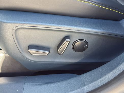 Used 2025 Ford Maverick Lobo image 14