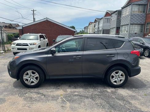 Used 2015 Toyota RAV4 LE AWD/4WD image 5