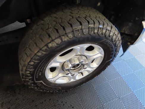 Used 2025 Ford F250 XLT AWD/4WD image 11