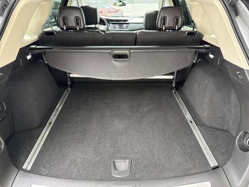 Used 2017 Cadillac XT5 Luxury w/ Driver Awareness Package image 7