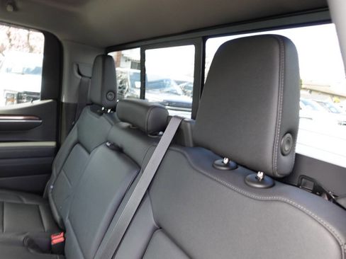 Used 2022 Chevrolet Silverado 1500 LT Trail Boss image 29