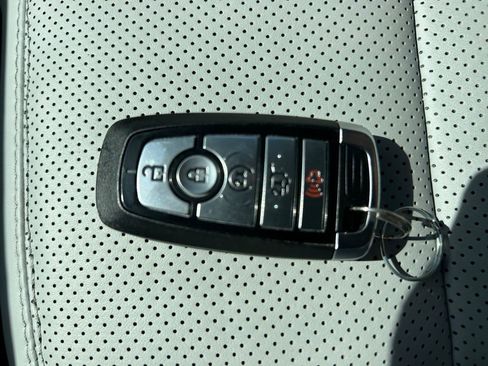 Used 2025 Ford Explorer Platinum w/ Ultimate Package AWD/4WD image 32