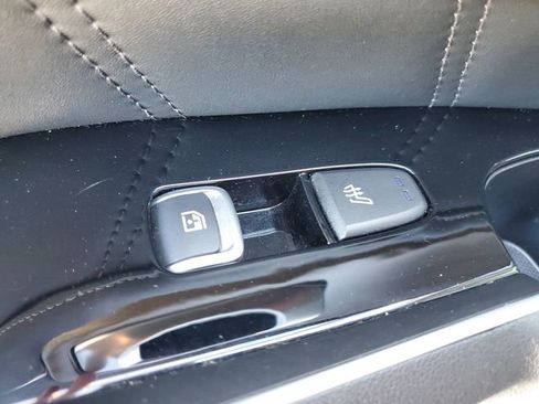 Used 2023 Kia Sorento SX Prestige image 19