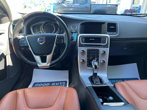 Used 2018 Volvo S60 T5 Inscription AWD/4WD image 6