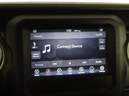 Used 2021 Jeep Gladiator Overland w/ LED Lighting Group AWD/4WD image 29