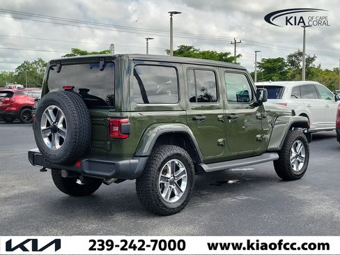 Used 2021 Jeep Wrangler Unlimited Sahara w/ LED Lighting Group AWD/4WD image 6