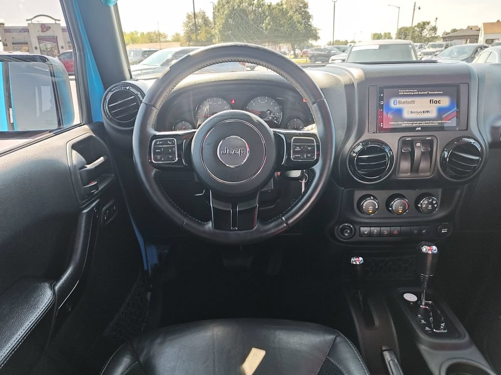 Used 2017 Jeep Wrangler Sahara AWD/4WD image 15