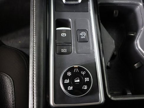 Used 2023 Nissan Pathfinder SL image 49