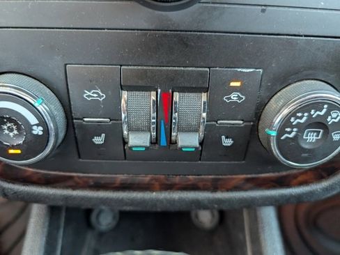 Used 2013 Chevrolet Impala LTZ image 4