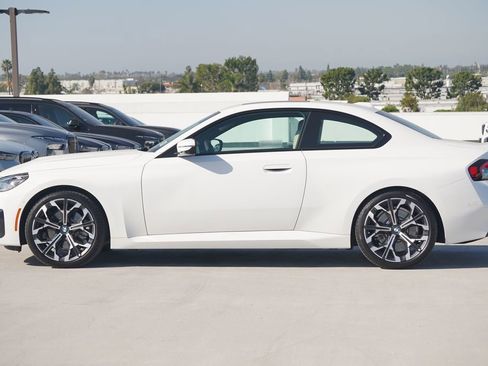 New 2026 BMW 230i Coupe w/ Premium Package image 4