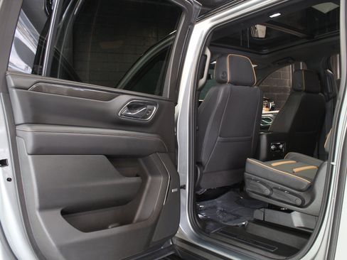 Used 2023 GMC Yukon XL AT4 w/ Technology Package AWD/4WD image 41
