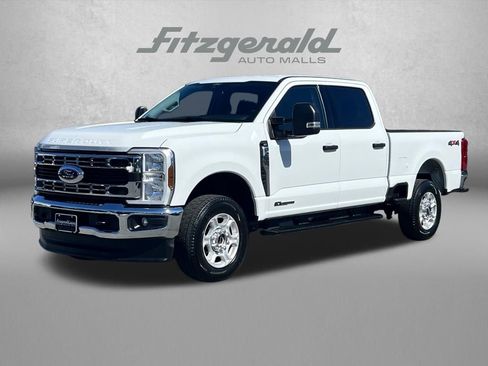 Used 2025 Ford F250 XLT image 2