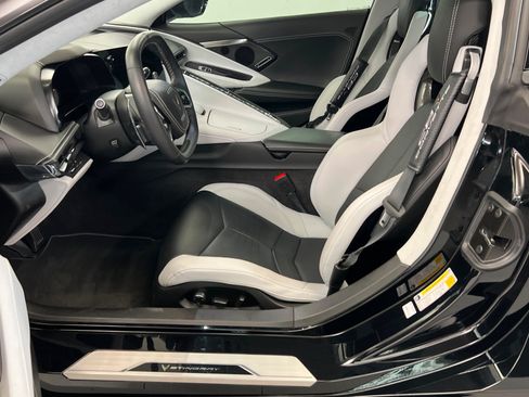 Used 2023 Chevrolet Corvette Stingray Premium Conv w/ Stealth Interior Trim Package RWD image 14