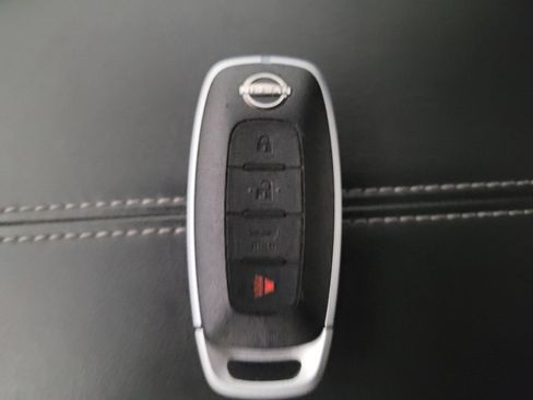 Used 2025 Nissan Sentra SV FWD image 32