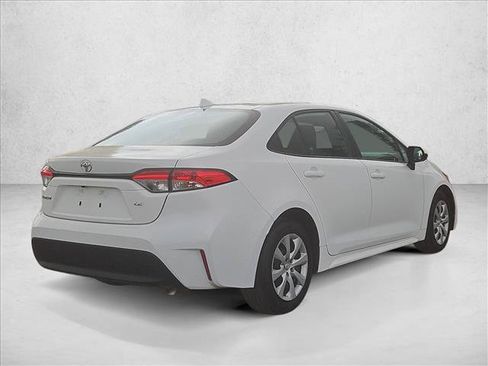 Used 2023 Toyota Corolla LE FWD image 5