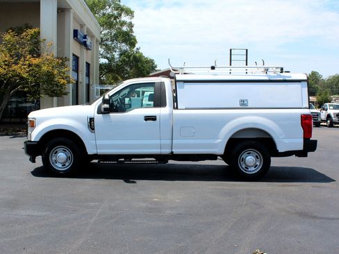 Used 2020 Ford F250 XL w/ Power Equipment Group image 9