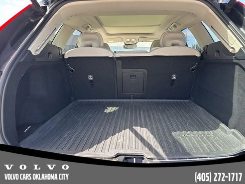 Used 2023 Volvo XC60 B5 Plus w/ Climate Package image 17