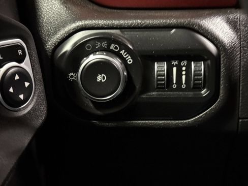 Used 2019 Jeep Wrangler Unlimited Rubicon AWD/4WD image 19