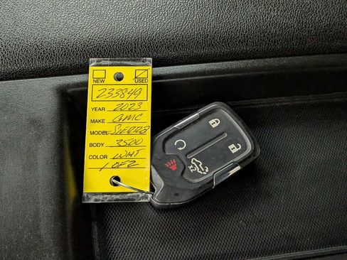 Used 2023 GMC Sierra 3500 SLE w/ SLE Convenience Package image 34