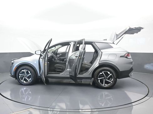 Used 2024 Kia Sportage LX image 74