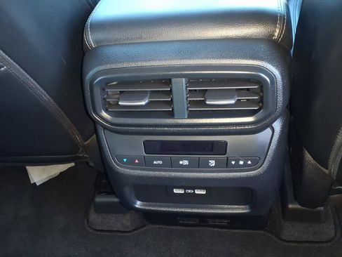 Used 2023 Honda Pilot EX-L image 17