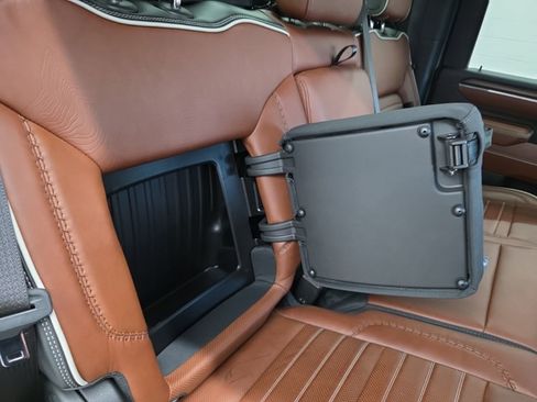 Used 2024 GMC Sierra 2500 Denali Ultimate image 13