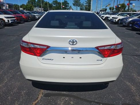 Used 2017 Toyota Camry XLE w/ Moonroof Package FWD image 7