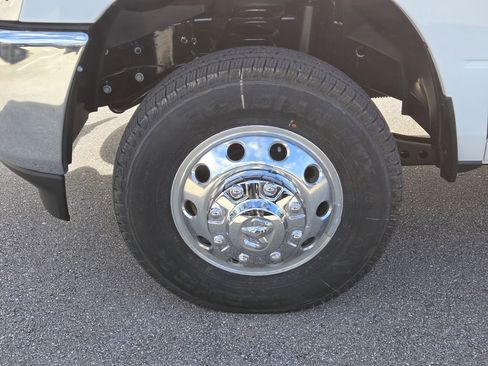 New 2026 RAM 3500 Big Horn AWD/4WD image 11