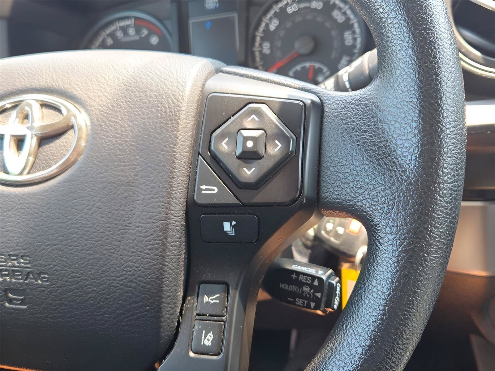 Used 2021 Toyota Tacoma SR AWD/4WD image 29