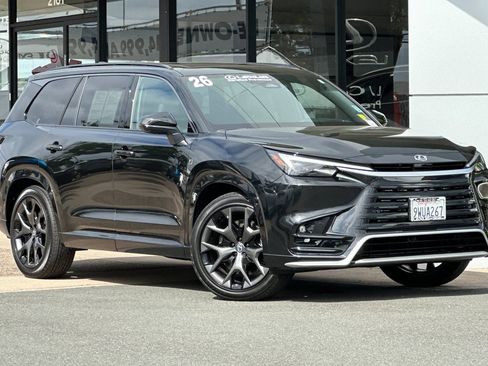 Used 2026 Lexus TX 500h AWD w/ Technology Package image 2
