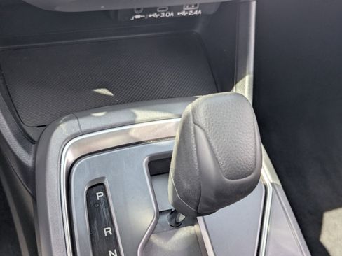 Used 2025 Subaru Crosstrek 2.0i Premium image 24